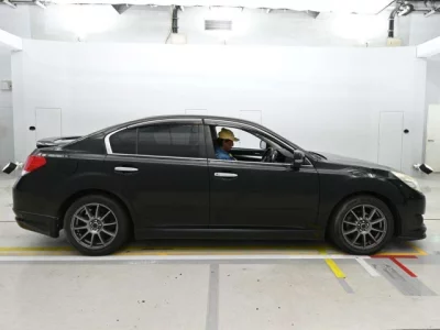 Subaru LEGACY B4