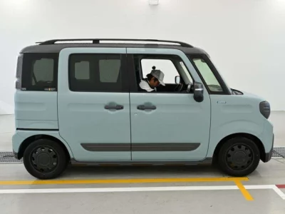 Suzuki Spacia Gear