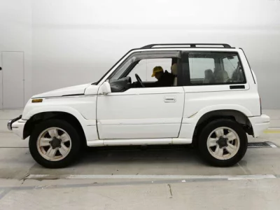 Suzuki Escudo