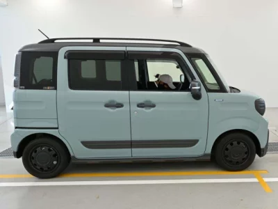 Suzuki Spacia Gear