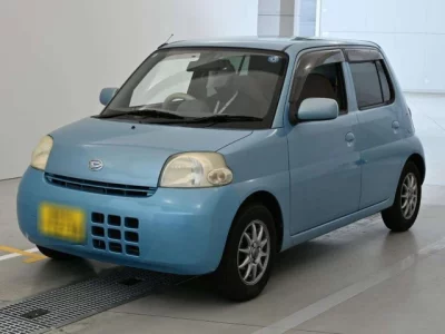 Daihatsu Esse