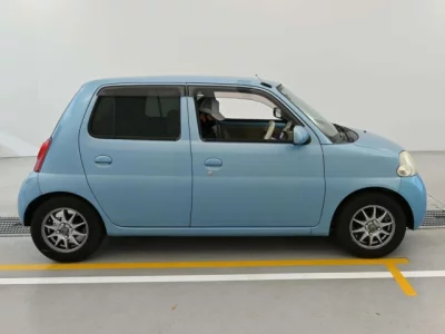 Daihatsu Esse