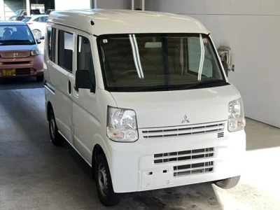Mitsubishi Minicab Van