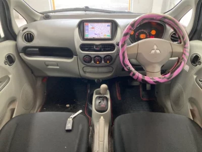 Mitsubishi i