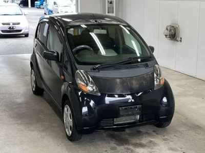 Mitsubishi i