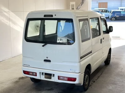 Mitsubishi Minicab Van