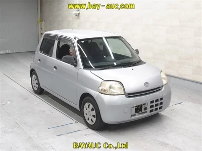 Daihatsu Esse