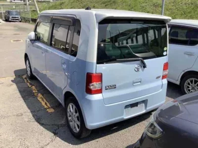 Toyota PIXIS SPACE
