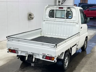 Nissan CLIPPER TRUCK