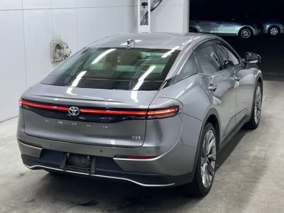 Toyota Crown Crossover