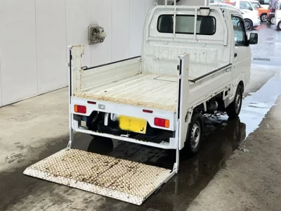 Nissan NT100 Clipper