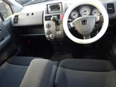 Honda Mobilio Spike