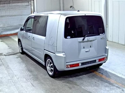Honda Mobilio Spike