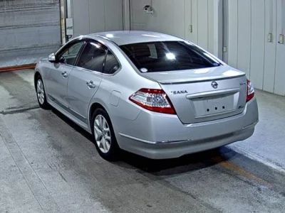 Nissan TEANA