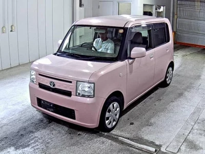 Toyota Pixis Space
