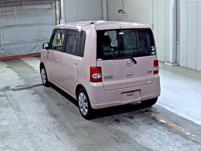 Toyota PIXIS SPACE