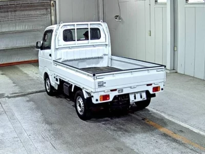 Nissan NT100 Clipper