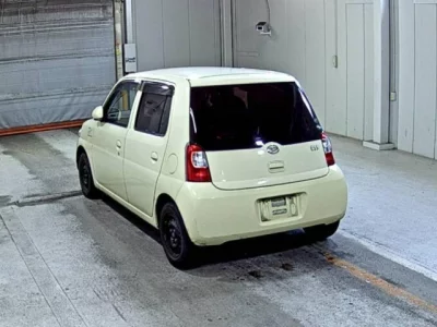 Daihatsu Esse