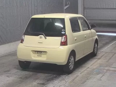 Daihatsu Esse