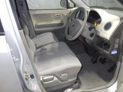Suzuki MRWAGON
