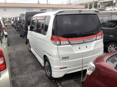 Mitsubishi Delica D:2