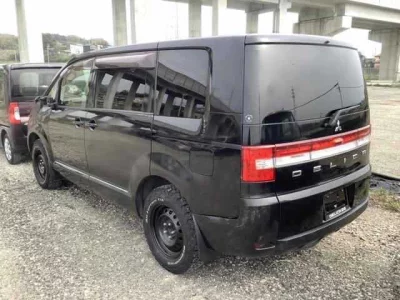 Mitsubishi DELICA D5