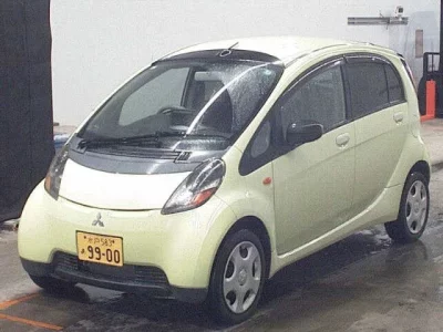 Mitsubishi i