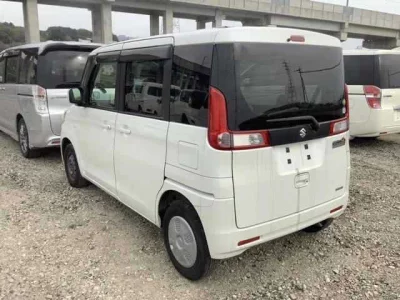 Suzuki Spacia