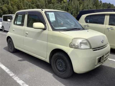 Daihatsu Esse