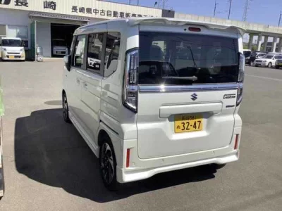 Suzuki Spacia