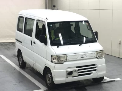 Mitsubishi Minicab Van
