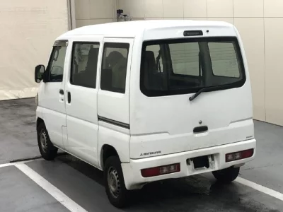 Mitsubishi Minicab Van