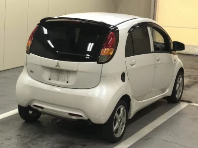 Mitsubishi I