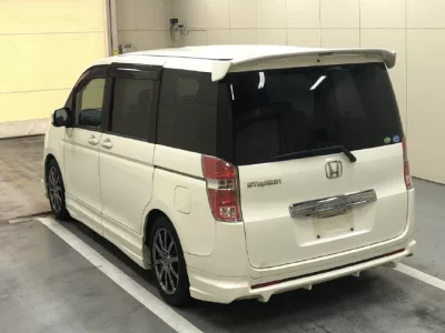 Honda STEP WAGON