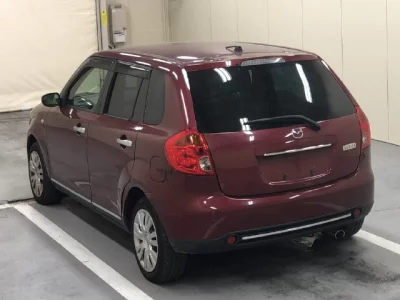 Mazda Verisa