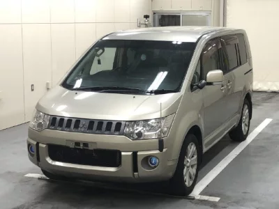 Mitsubishi DELICA D5