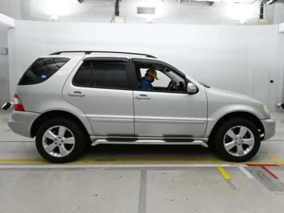 Mercedes-Benz ML CLASS