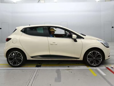 Renault LUTECIA