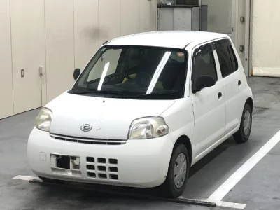 Daihatsu Esse