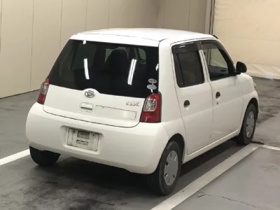 Daihatsu Esse