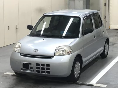 Daihatsu Esse