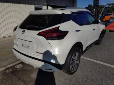 Nissan KICKS
