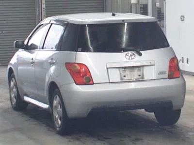 Toyota IST