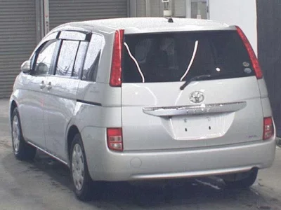 Toyota Isis