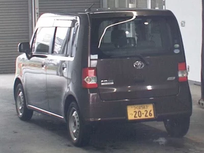 Toyota PIXIS SPACE
