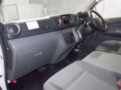 Nissan CARAVAN VAN