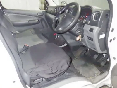 Nissan CARAVAN VAN