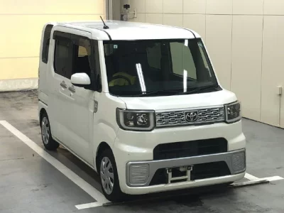 Toyota PIXIS MEGA