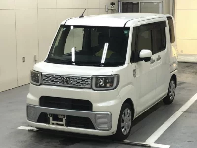 Toyota PIXIS MEGA