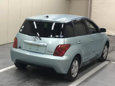 Toyota IST